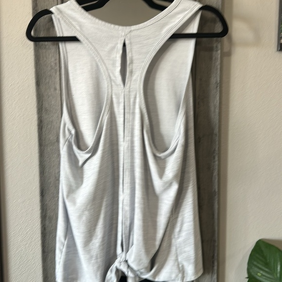 Old Navy Active Tank - Picture 2 of 2